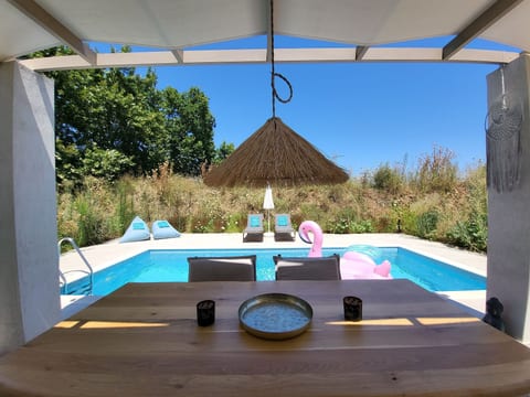 Casa O mit Swimmingpool and großer Terrasse