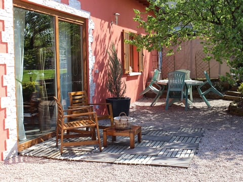 Ruhiges Ferienhaus mit Garten an der Weinstraße