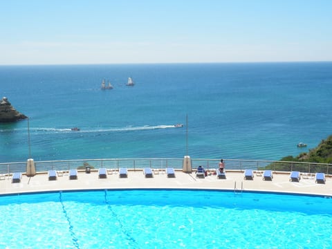 Wohnung mit Infinity-Pool