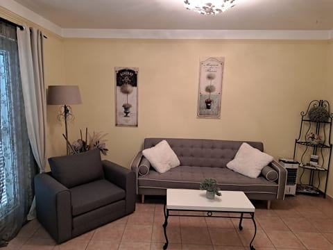 Wohnung in Fiorini mit Eigenem Balkon