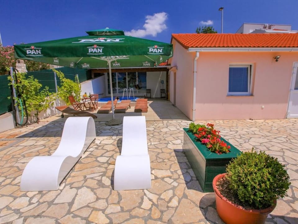 Appartement mit Balkon - Novalja