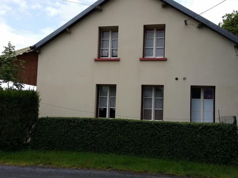 Haus im Herzen eines landwirtschaftlichen Betriebs
