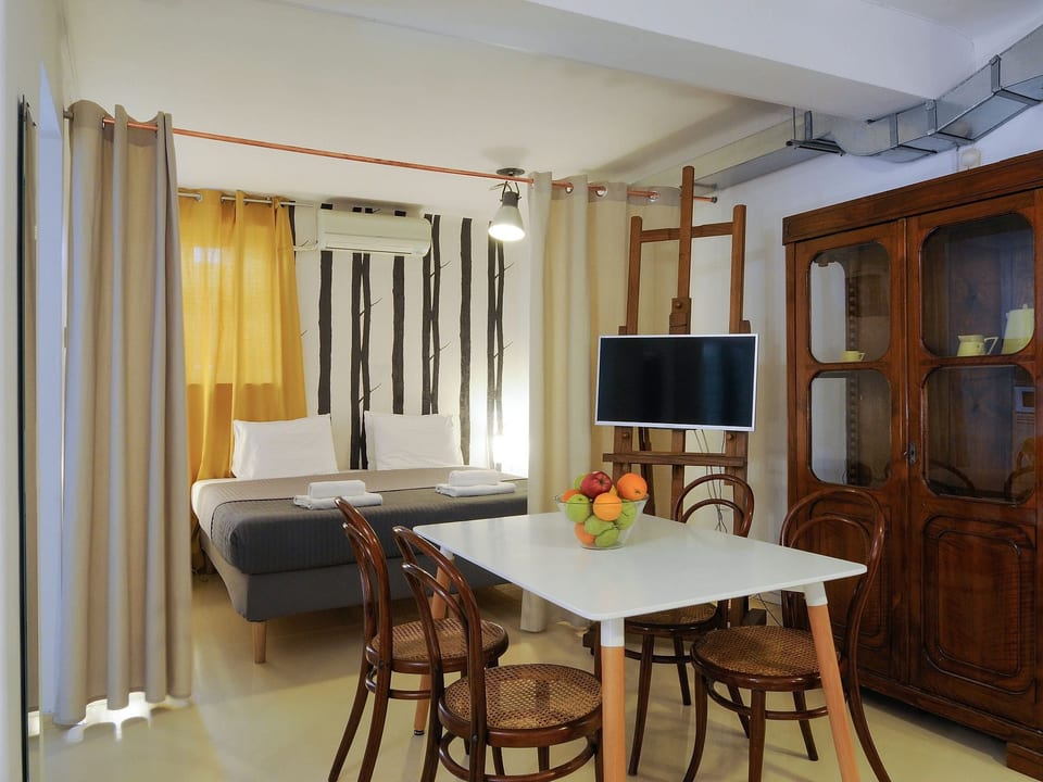 Studio Kranichschnabel mit Grill - Athens