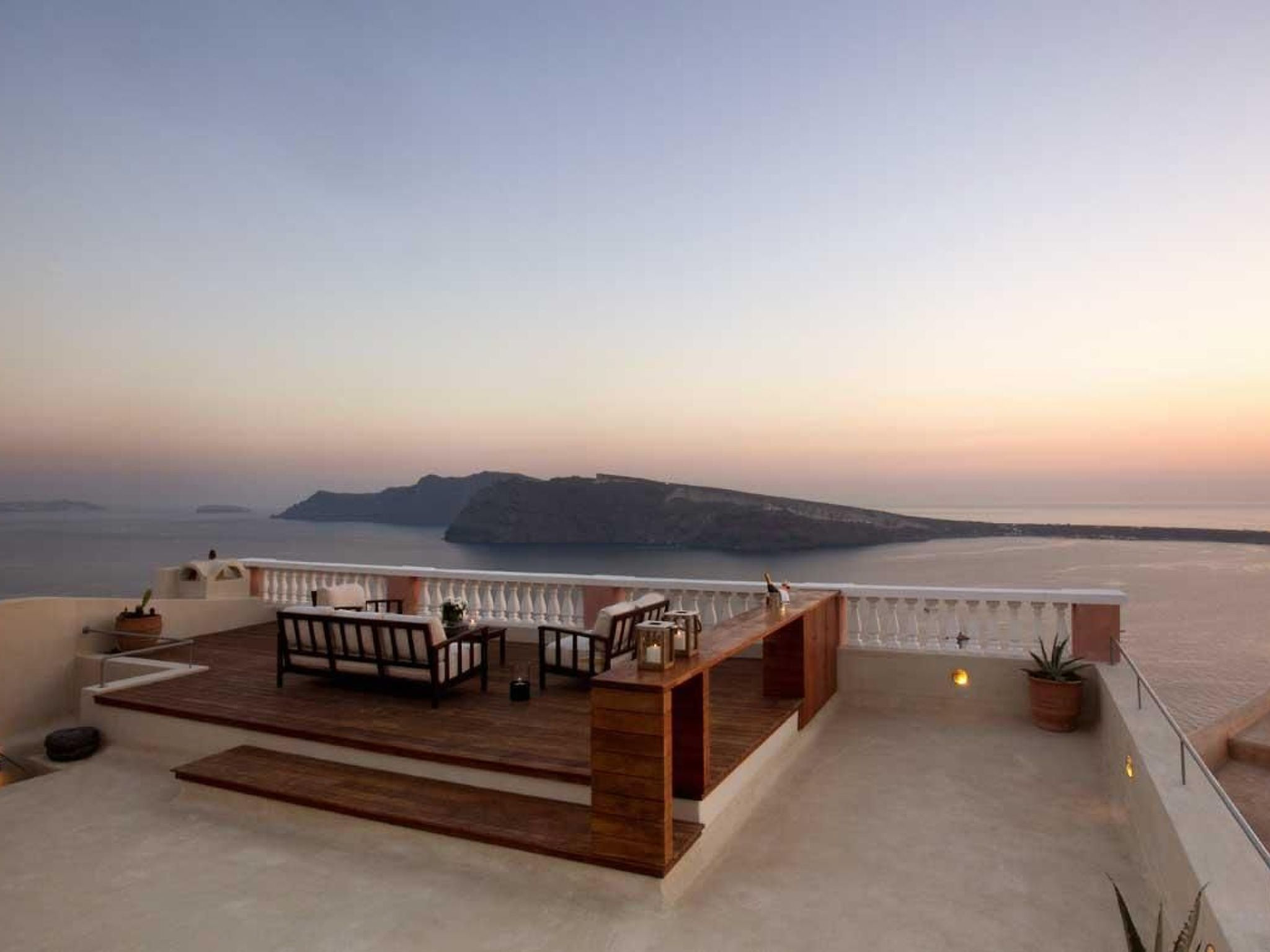 "Oia Mansion" mit Whirlpool