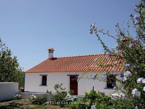Schönes Landhaus mit Tauchbecken, Strand 3km