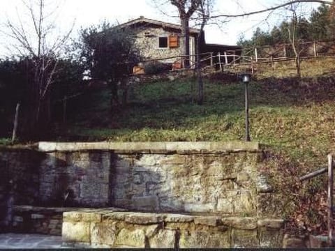 Appartement mit Grill, gemeinsamem Pool und Garten