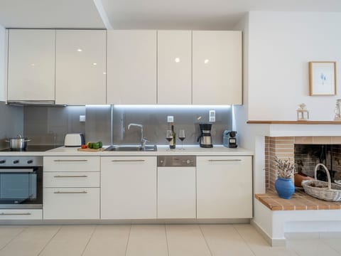 Luxuriöses Apartment mit einem Schlafzimmer direkt am Wasser, Meerblick