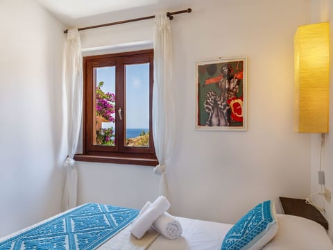Suite mit natürlichem Hydromassage-Pool und Meerblick.