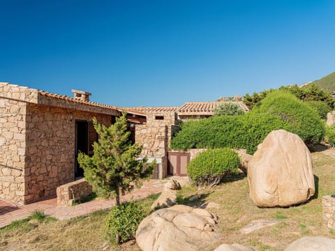 Villa mit privatem Garten und Meerblick