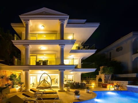 Villa Bluewhite