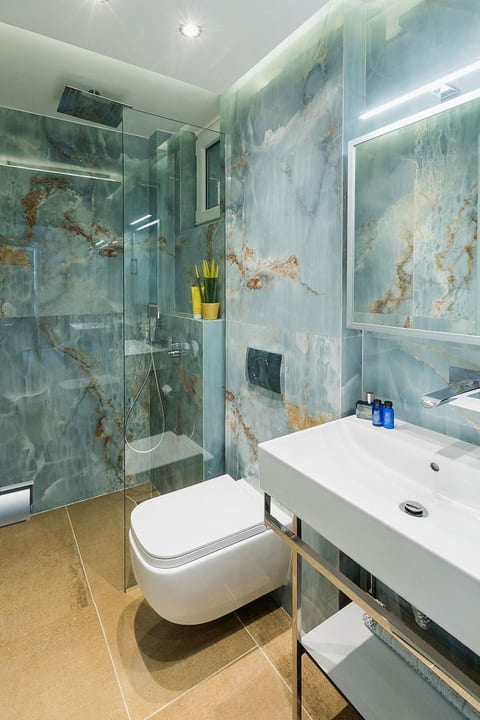 Appartement in Pallini mit Eigenem Balkon