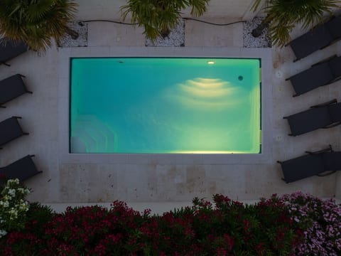 Suartini Viganj mit einem Pool