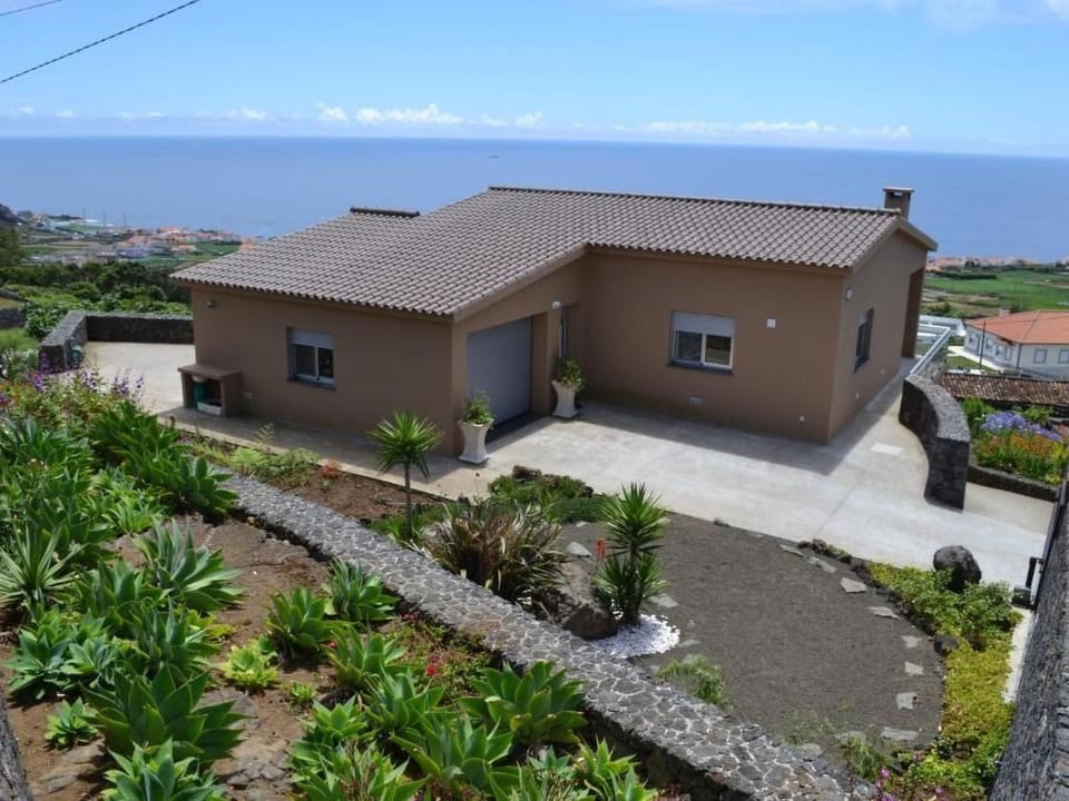 Schöne Aussichten Ecke - Angra do Heroísmo