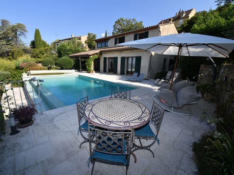 Villa 'Haute Vue', mit toller Aussicht, WiFi und AC