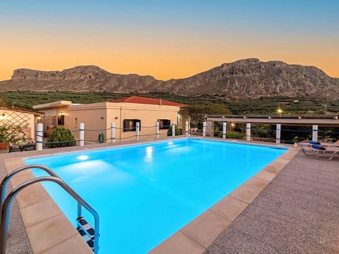 "Cretan Kera Villa"