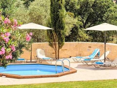 Charmantes Ferienhaus in Lappei mit Privatem Pool