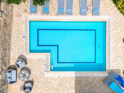 Nettes Ferienhaus in Georgioupoli mit Garten, Grill und Terrasse und Panoramabl