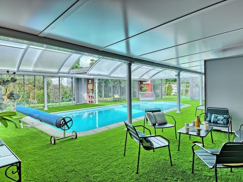 Pool Indoor