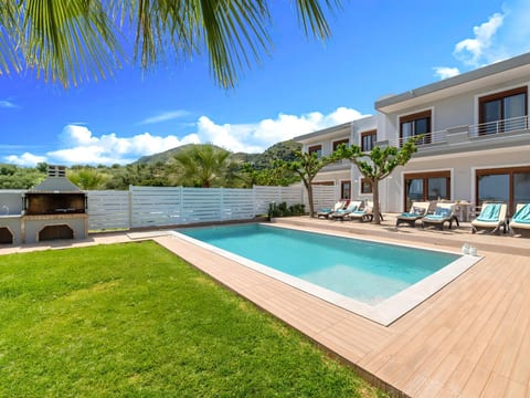 Wunderschönes Ferienhaus in Georgioupoli mit Grill, Terrasse und Garten