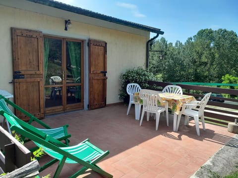Girasole Haus mit Pool in Fauglia