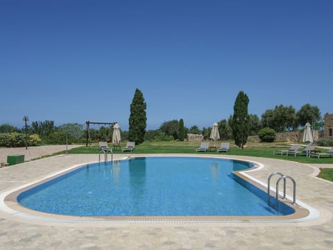 Villa "Arodamos" mit Garten, Grill und Terrasse