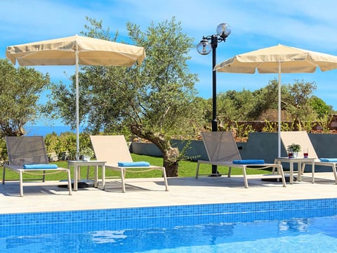 für 45 Personen in Georgioupolis, Kreta (West-Kreta)