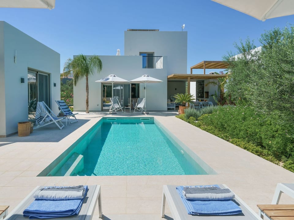 Nueva villa moderna Tessera con piscina privada y zona de barbacoa - Adele