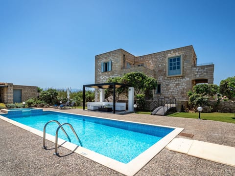 Villa am Strand mit privatem Pool und Tischtenni