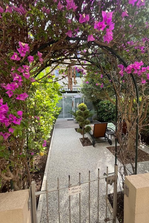 Côte d'Azur in Port Fréjus Rez de Jardin 65m2