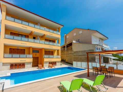 Wohnung in Novi Vinodolski mit Eigenem Balkon