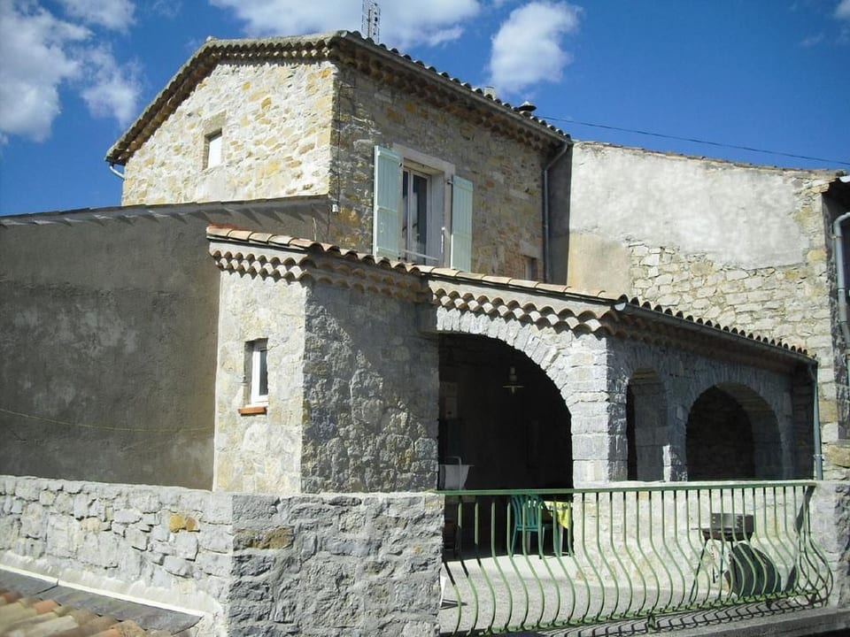 La Fontaine avec piscine - Banne