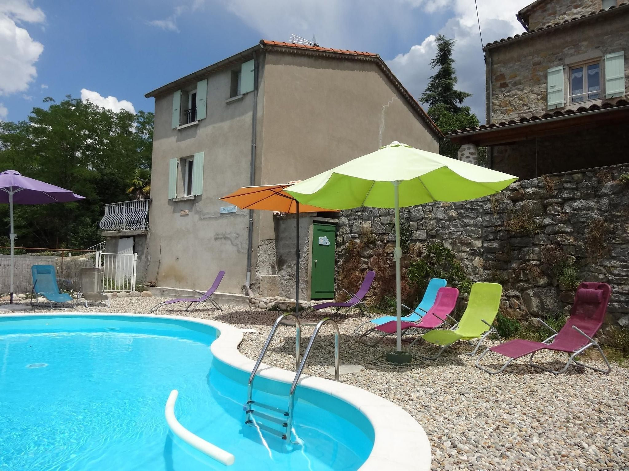 "La Source" mit Pool