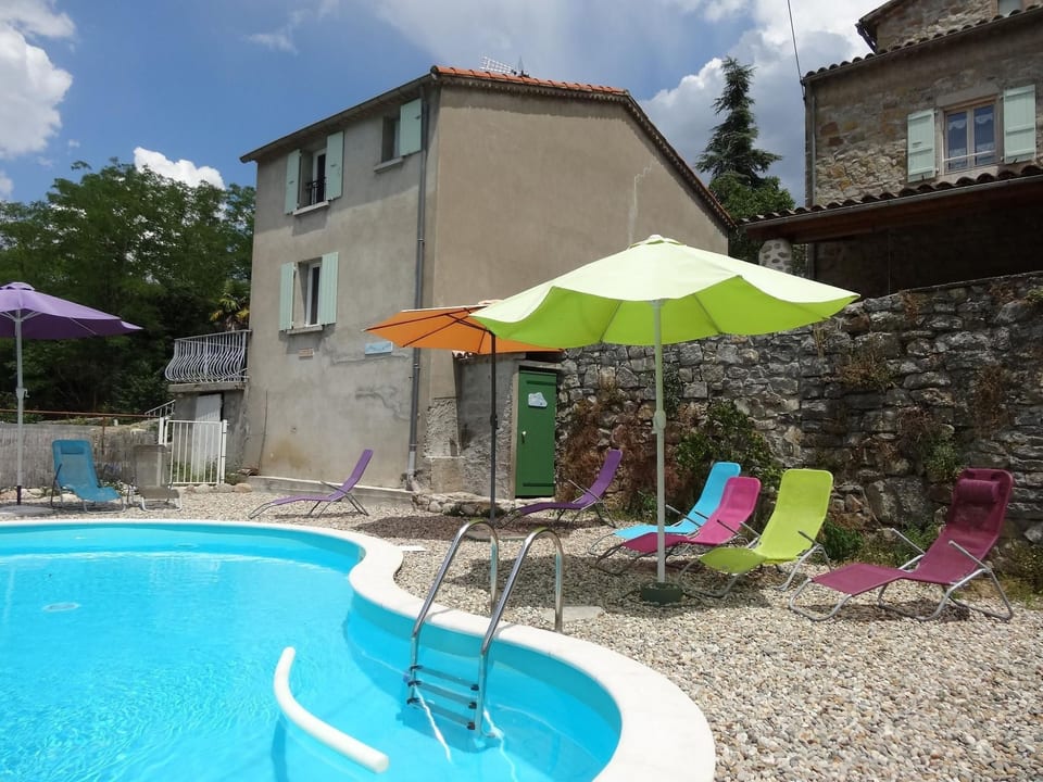 La Source mit Pool - Banne