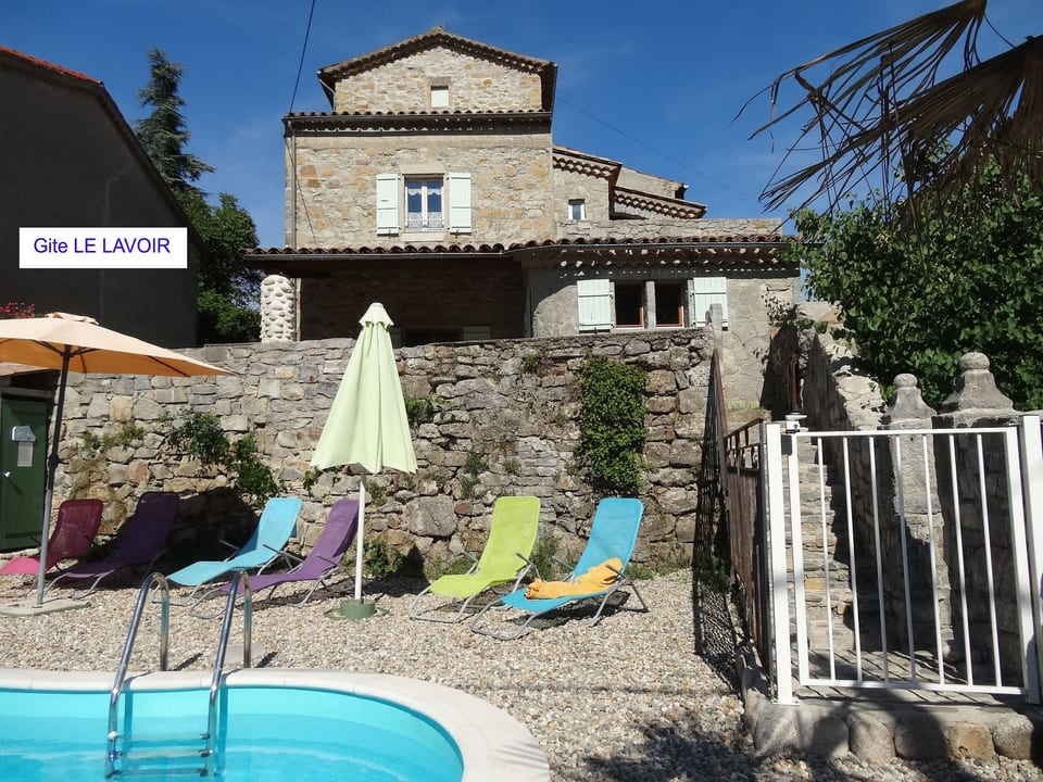Casa para 6 personas con terraza privada - Banne
