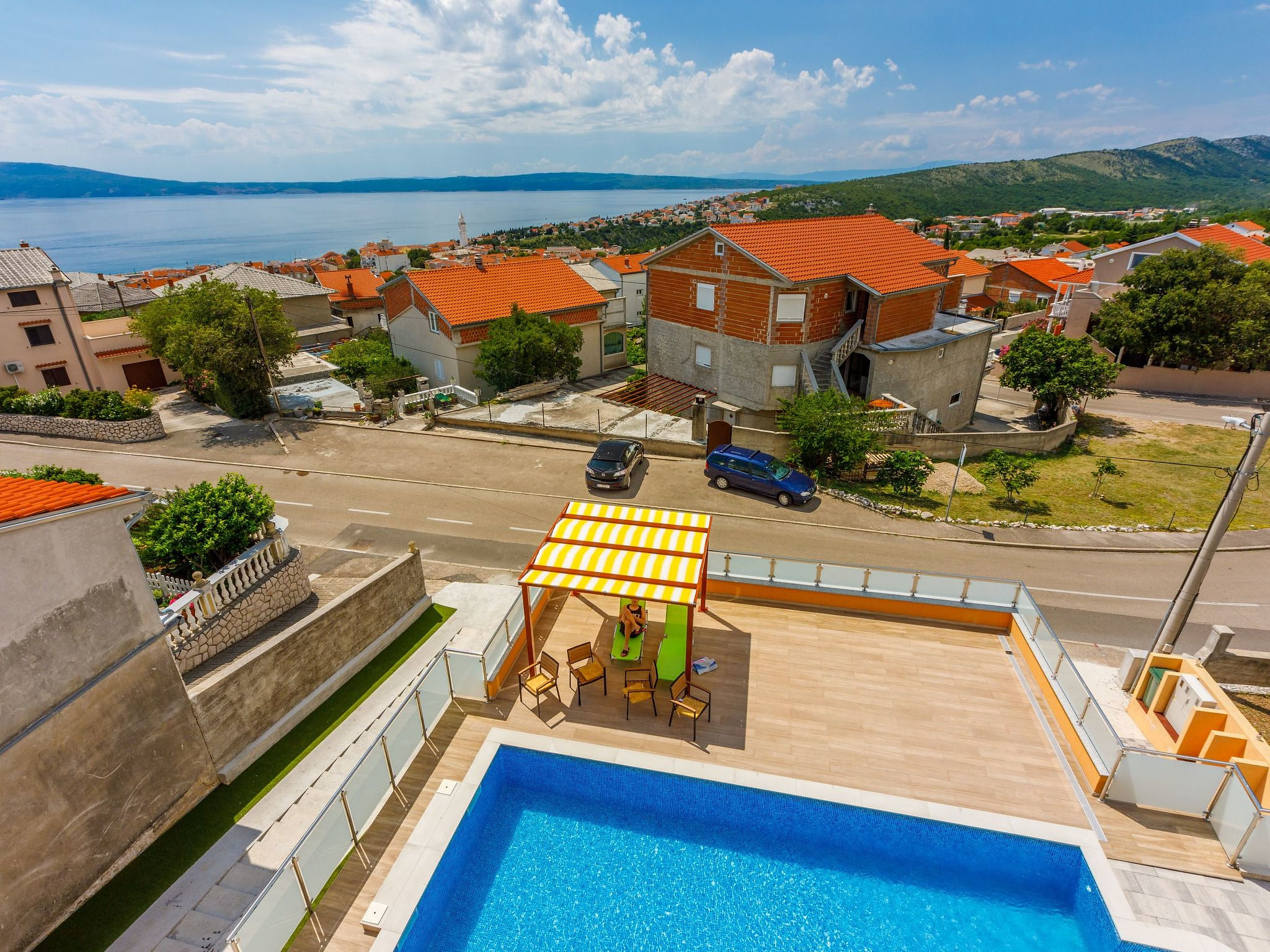 FeWo mit privatem Balkon und Gemeinschaftspool