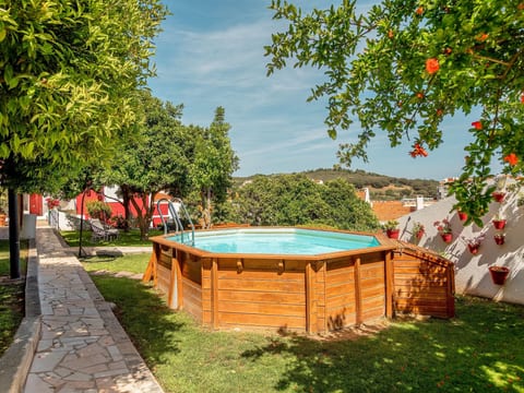 Nette Wohnung mit Kleinem gemeinsamem Pool