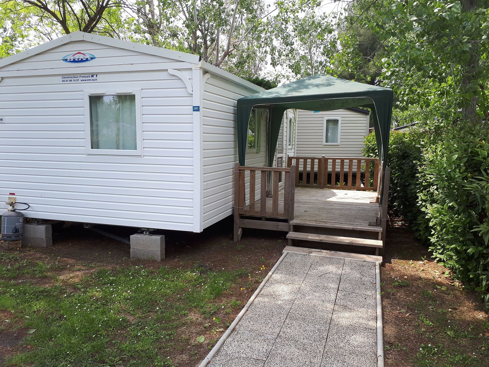 Mobilheim mit Terrasse