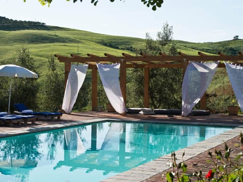 Alchenigi' Wohnung mit Schwimmbad