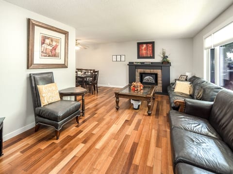 H Home 5BR2BTH in der Nähe von YYC Deerfoot Mall DT