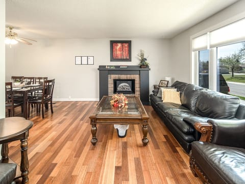 H Home 5BR2BTH in der Nähe von YYC Deerfoot Mall DT