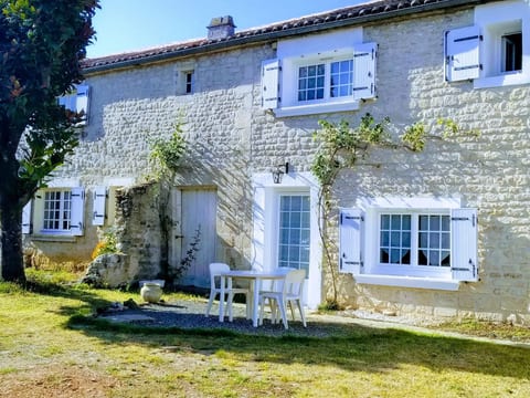 Steinhaus Ardenne in Fontenay-le-Comte
