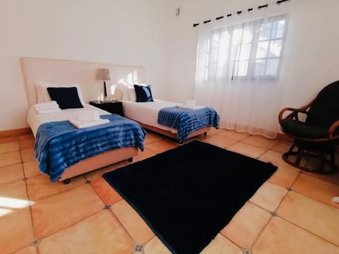 Luxuriöse Villa nur wenige Schritte vom Strand entfernt