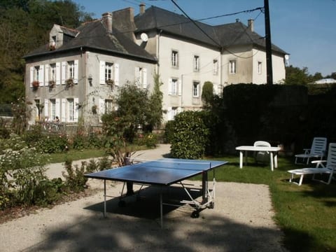 Unterkunft mit eigenem Garten und Blick auf den Fluss