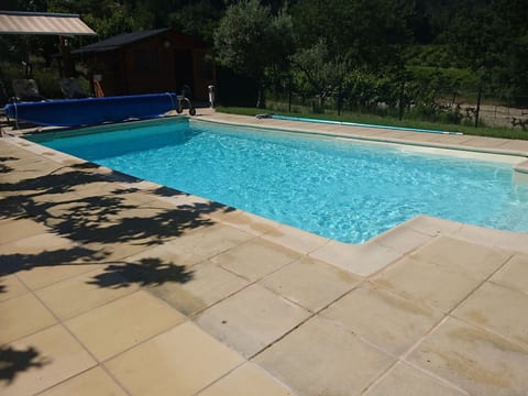 Haus auf dem Land in ruhiger Lage mit privatem Pool