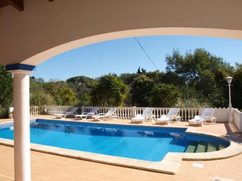 mit Terrasse und Gemeinschaftspool