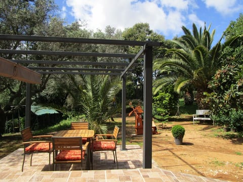 mit Terrasse und Gemeinschaftspool