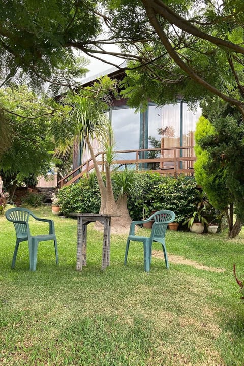in Canhas mit Schönem Garten