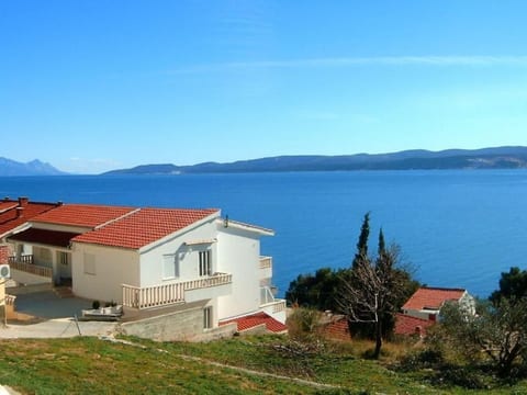 Appartement in Stanići mit Grill