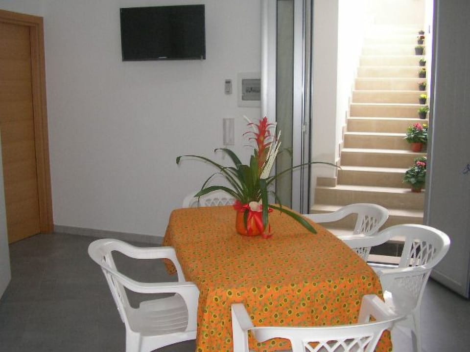 Helle Kellerwohnung - Sannicola