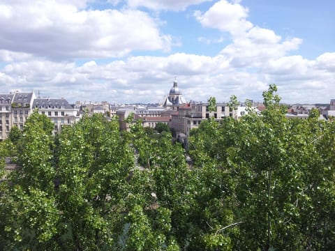 Schöner romantischer Blick auf die Seine
